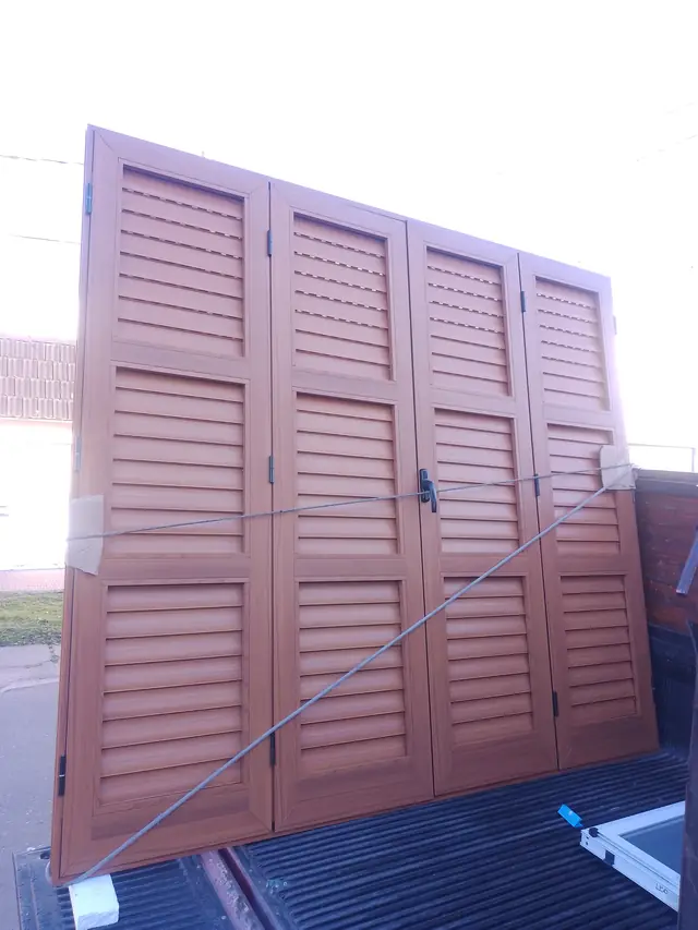 Exteriores · Cerramientos — foto 18